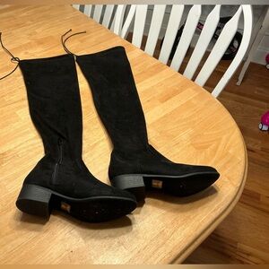 Sleek Black Over-the-Knee Boots with Adjustable Tie